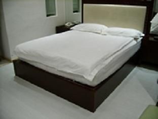 Binyuan Hotel เซี่ยงไฮ้ ภายนอก รูปภาพ